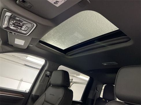 New 2026 GMC Sierra 2500 Denali w/ Denali Reserve Package image 19