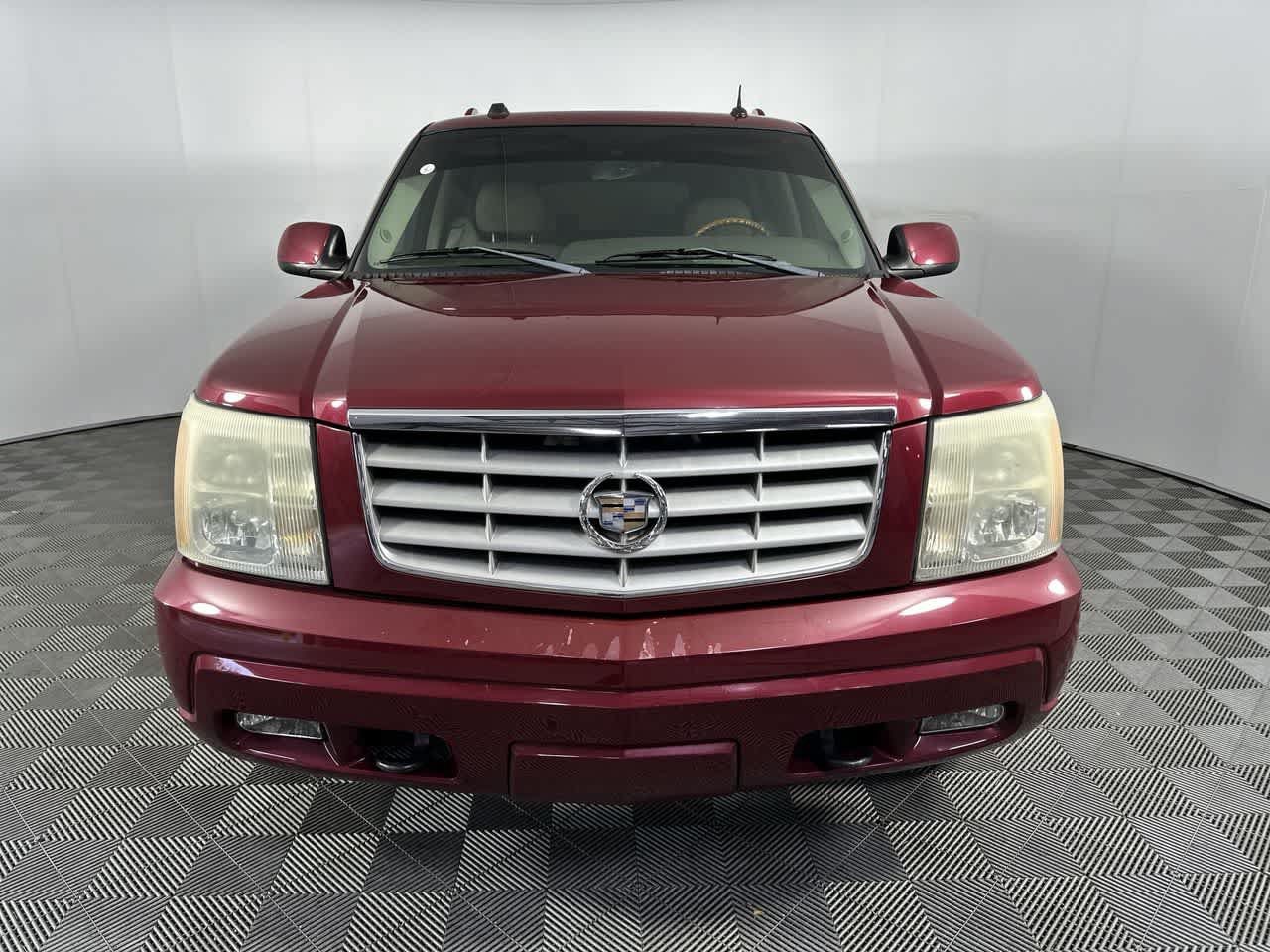 Used 2004 Cadillac Escalade ESV AWD image 3