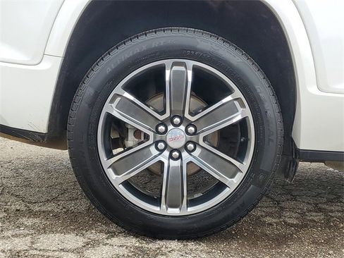 Used 2017 GMC Acadia Denali w/ Technology Package image 5