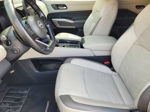 Used 2022 Nissan Pathfinder Platinum w/ Cargo Package FWD image 24