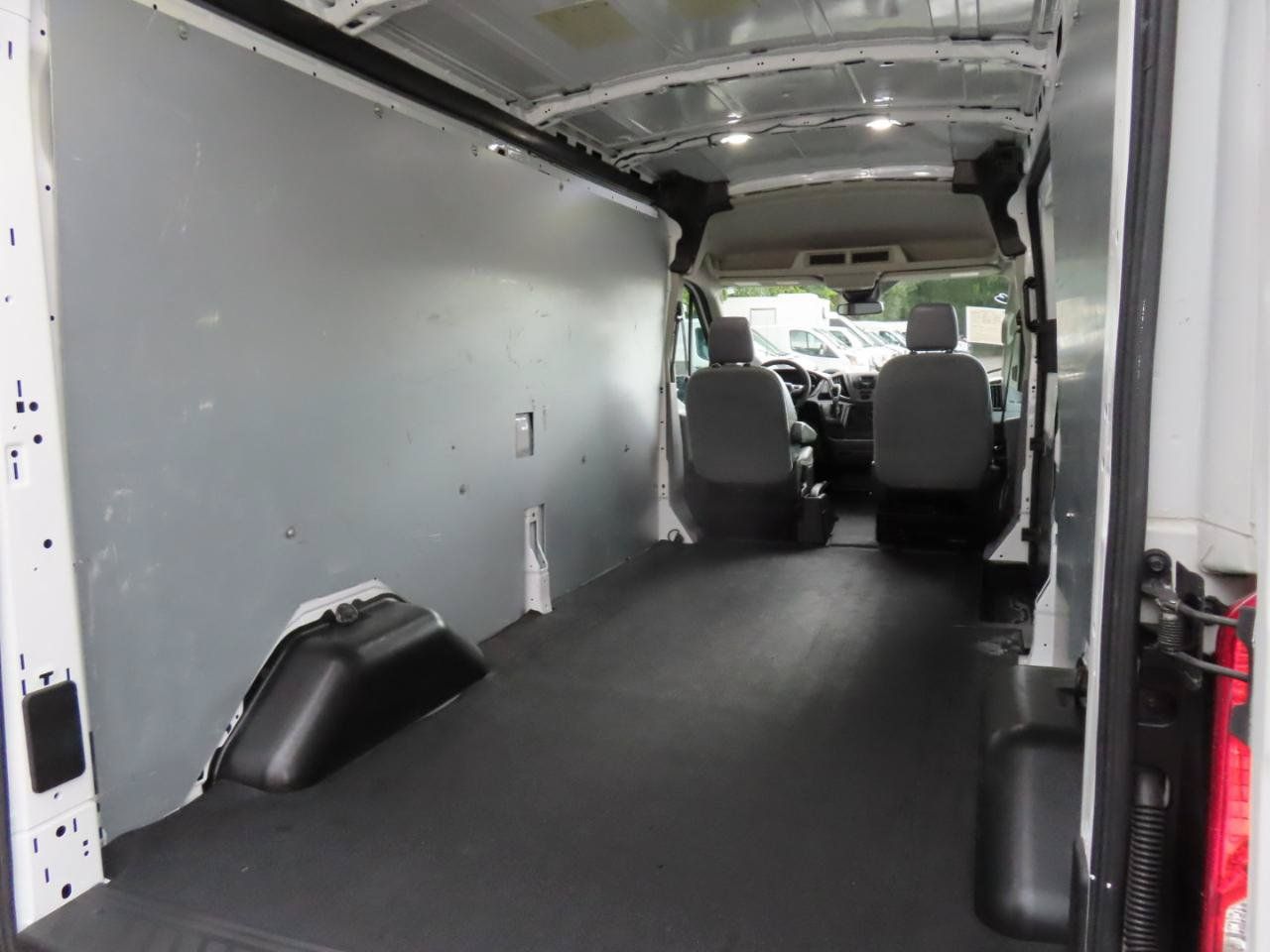 Used 2019 Ford Transit 250 148 Medium Roof RWD image 11