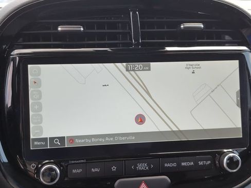 Used 2025 Kia Soul S FWD image 17