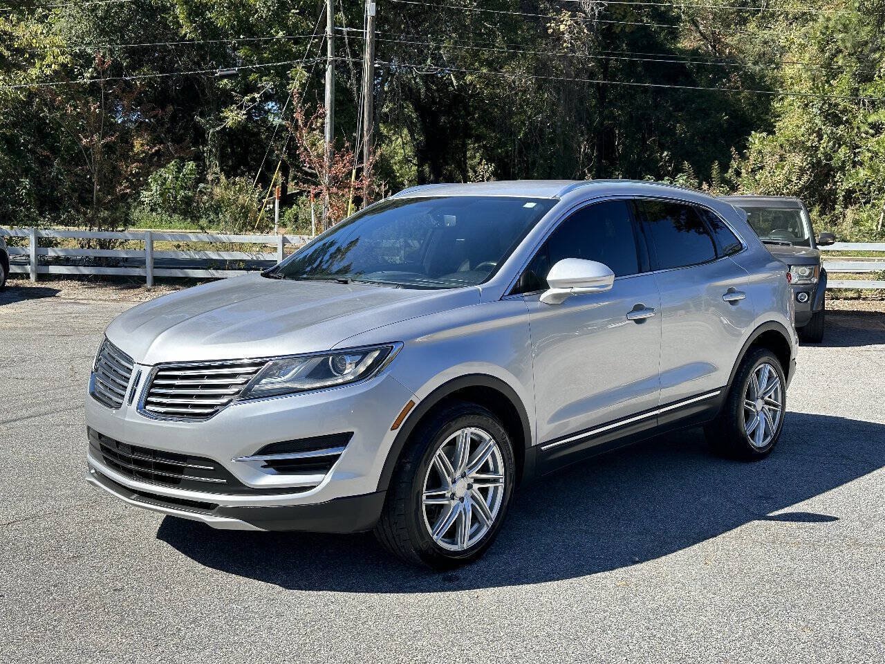 Used 2017 Lincoln MKC Premiere FWD image 3