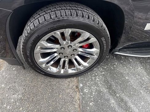 Used 2017 Cadillac Escalade Luxury image 15