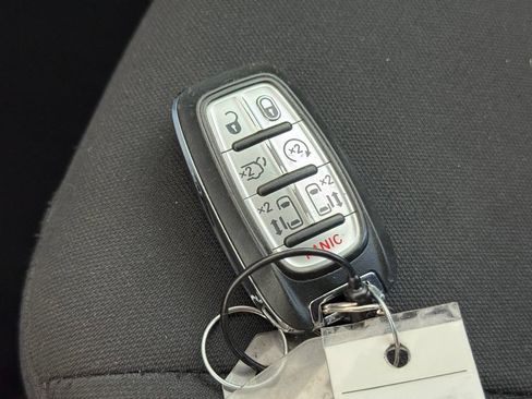 Used 2023 Chrysler Voyager LX FWD image 40