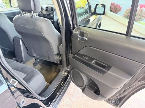 Used 2016 Jeep Patriot Sport w/ Power Value Group image 14