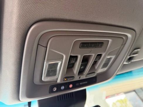 Used 2022 GMC Sierra 1500 SLT w/ SLT Premium Plus Package image 22