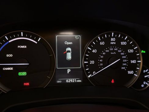 Used 2019 Lexus RX 450h AWD image 34