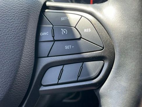 Used 2019 Jeep Cherokee Trailhawk w/ Cold Weather Group AWD/4WD image 38