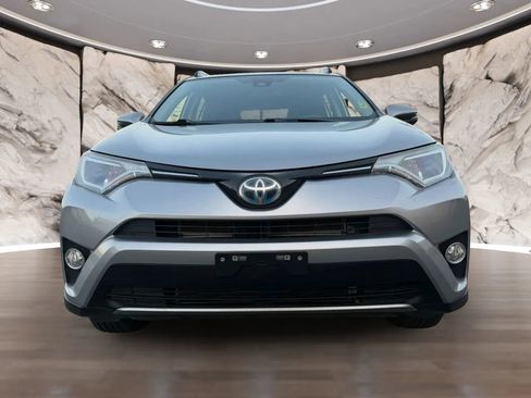 Used 2017 Toyota RAV4 XLE w/ All Weather Liner Package AWD/4WD image 2