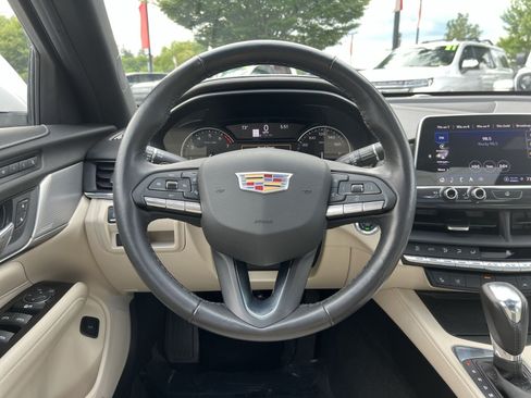 Used 2023 Cadillac CT4 Premium Luxury RWD image 16