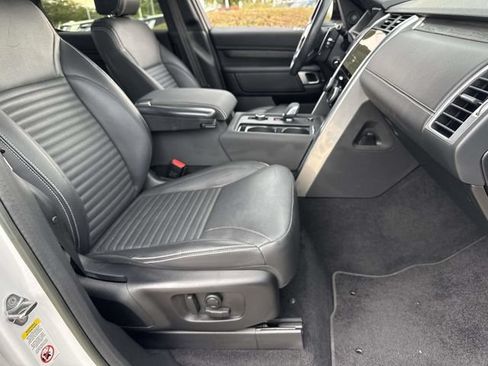 Used 2023 Land Rover Discovery S R-Dynamic AWD/4WD image 11