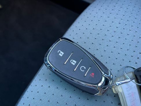 Used 2025 Chevrolet Trax LT w/ LT Convenience Package image 23