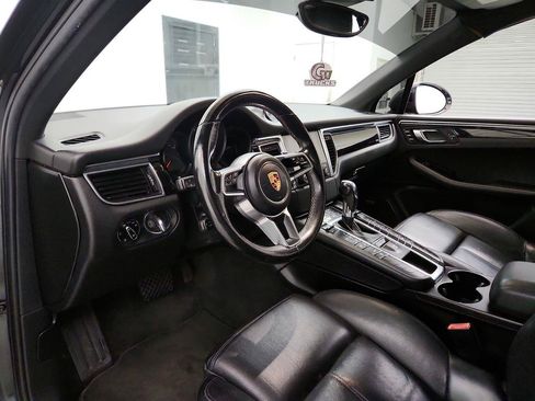 Used 2017 Porsche Macan AWD/4WD image 13