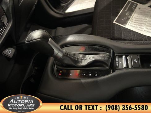 Used 2025 Honda HR-V LX image 28