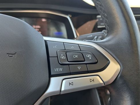 Used 2024 Volkswagen Jetta SE FWD image 13