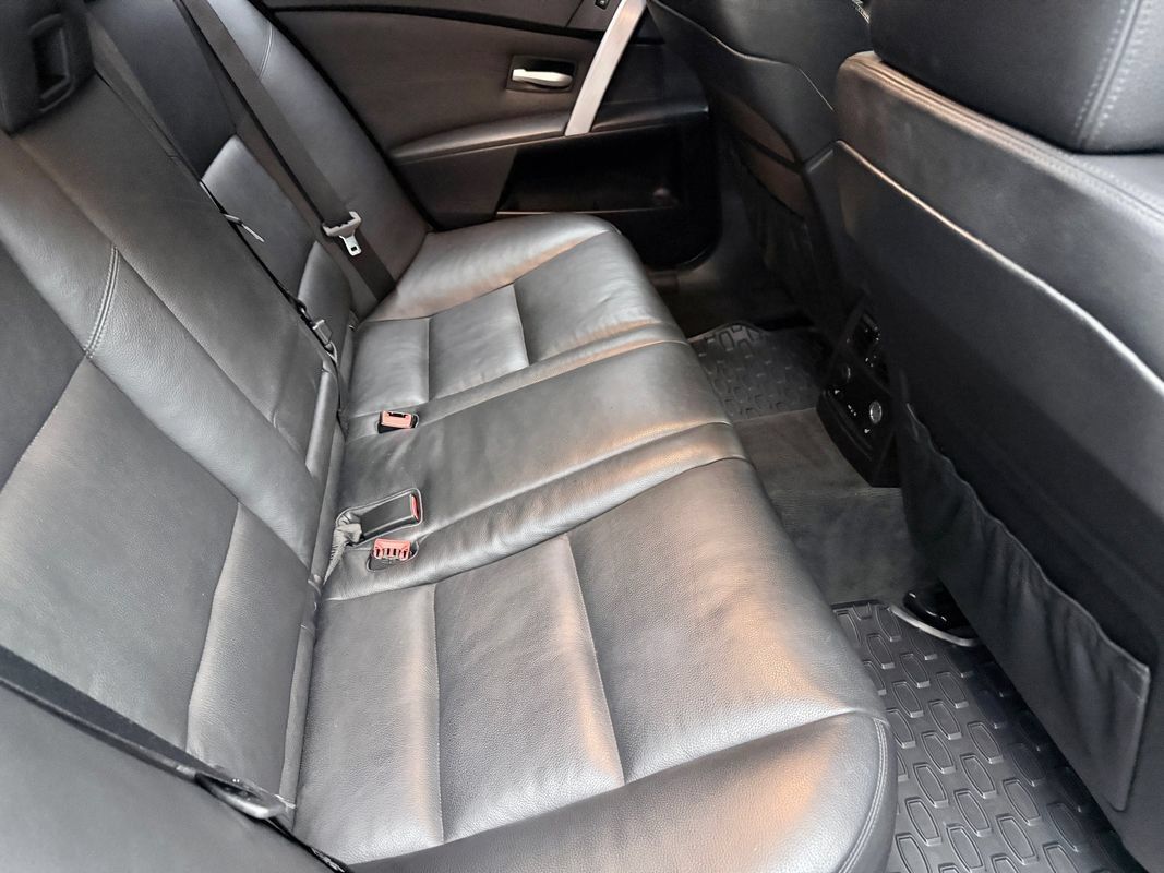 Used 2006 BMW M5 RWD image 13