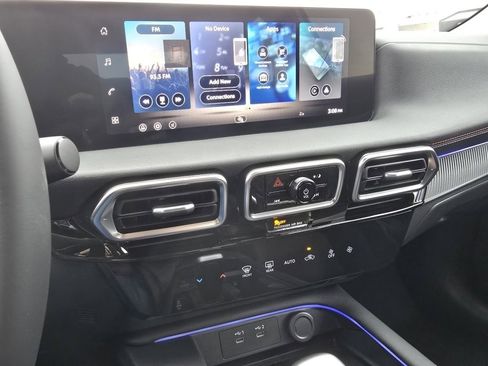 New 2026 Nissan Sentra SR w/ Floor Mat Package image 15