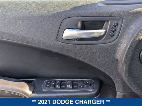 Used 2021 Dodge Charger SXT w/ Leather Interior Group RWD image 11