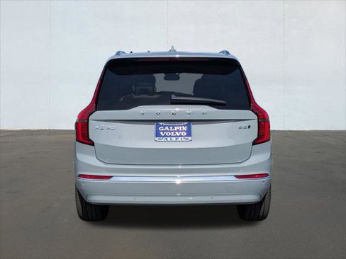 New 2026 Volvo XC90 B5 Core image 5