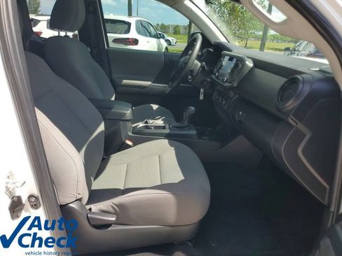 Used 2022 Toyota Tacoma SR RWD image 11