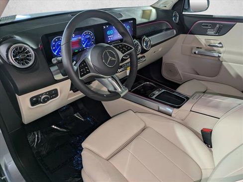 New 2025 Mercedes-Benz EQB 300 4MATIC image 3