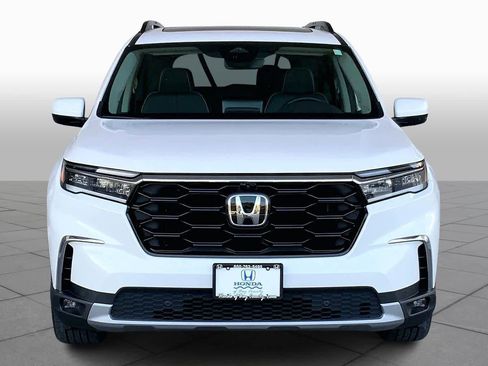 Used 2023 Honda Pilot Elite image 3