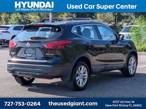 Used 2018 Nissan Rogue Sport SV w/ SV All-Weather Package AWD/4WD image 5