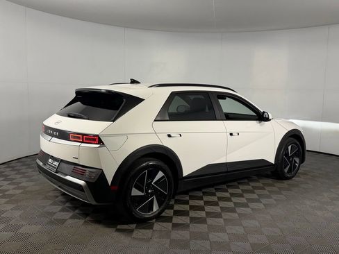 Used 2025 Hyundai Ioniq 5 SEL image 5