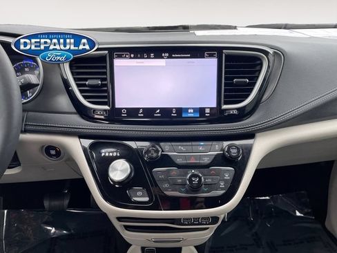 Used 2024 Chrysler Pacifica Touring-L w/ Road Tripper Package AWD/4WD image 14