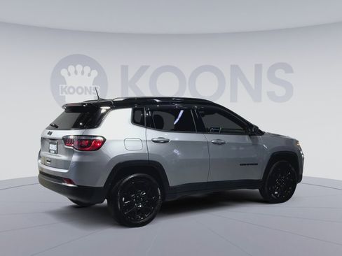 Used 2023 Jeep Compass Altitude w/ Convenience Group image 11