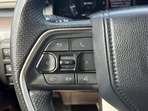 Used 2024 Toyota Tacoma TRD Sport AWD/4WD image 19