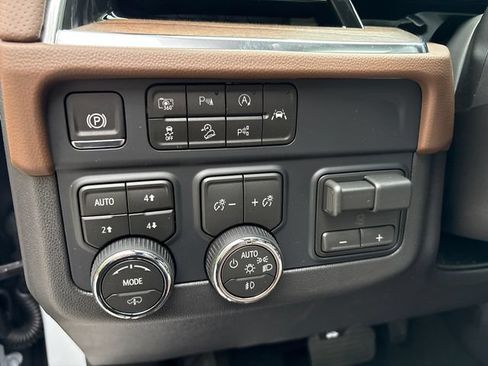 New 2026 Chevrolet Tahoe High Country AWD/4WD image 14
