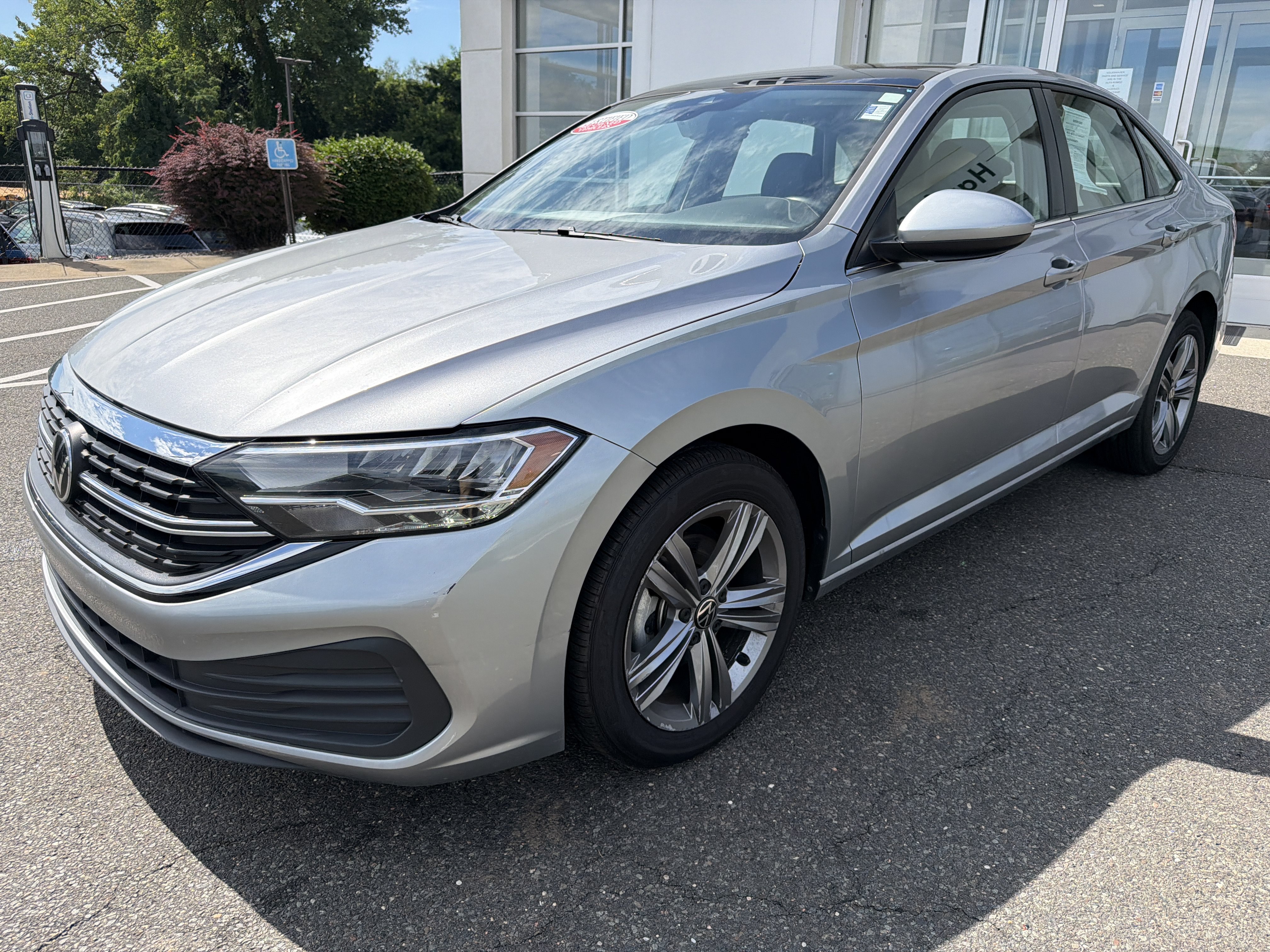 Certified 2024 Volkswagen Jetta SE FWD image 8
