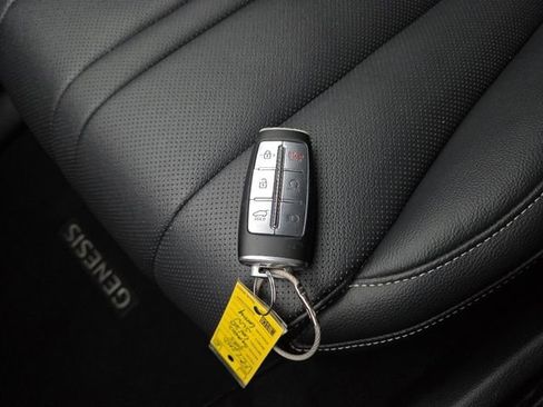 Used 2024 Genesis GV80 2.5T image 39