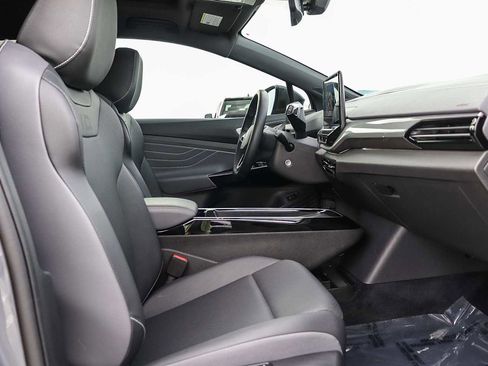 Used 2023 Volkswagen ID.4 Pro S image 15