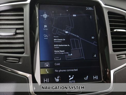 Used 2021 Volvo XC90 T6 Momentum w/ Climate Package image 3