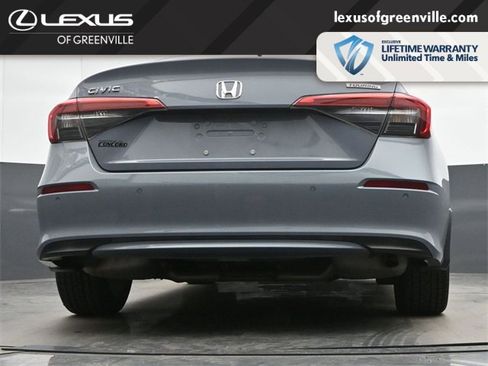 Used 2022 Honda Civic Touring image 13