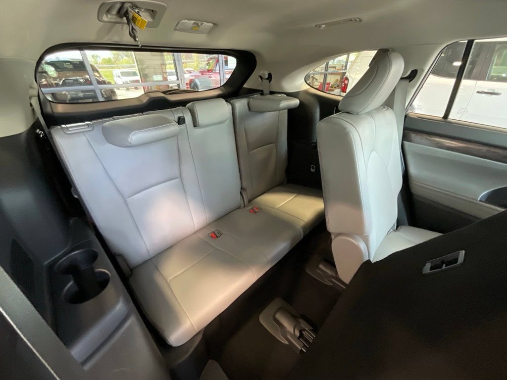 Used 2020 Toyota Highlander Limited w/ Protection Package #3 AWD/4WD image 22