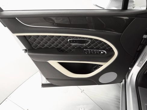 Used 2021 Bentley Bentayga Speed image 19