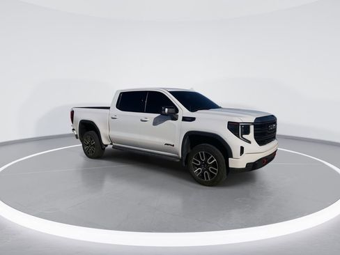 Used 2022 GMC Sierra 1500 AT4 w/ AT4 Preferred Package image 2