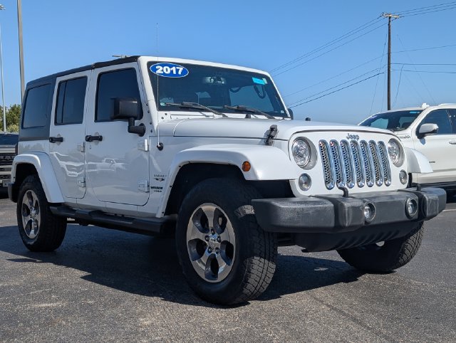 Used 2017 Jeep Wrangler Unlimited Sahara w/ Max Tow Package AWD/4WD image 1