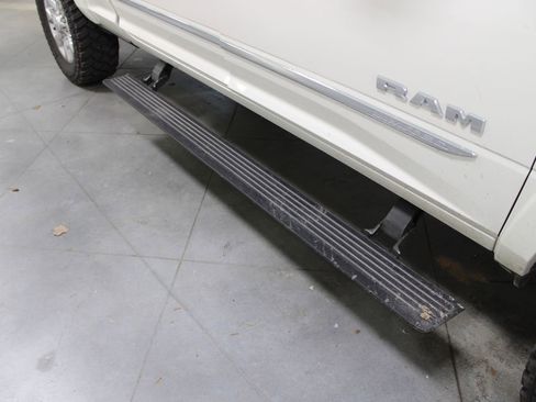 Used 2024 RAM 2500 Limited image 13