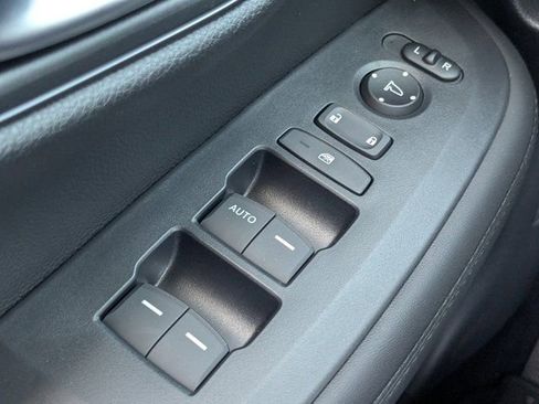 New 2026 Honda HR-V LX image 23