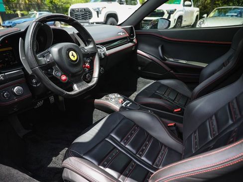 Certified 2011 Ferrari 458 Italia Coupe RWD image 38