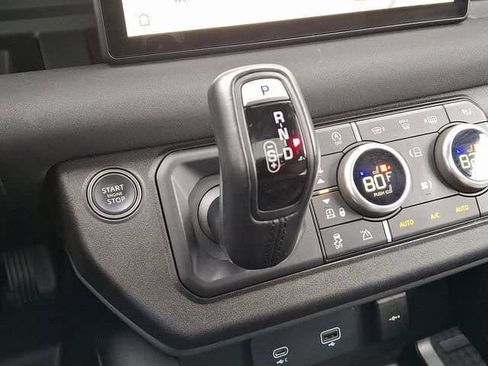 Used 2023 Land Rover Defender 110 X-Dynamic SE image 19