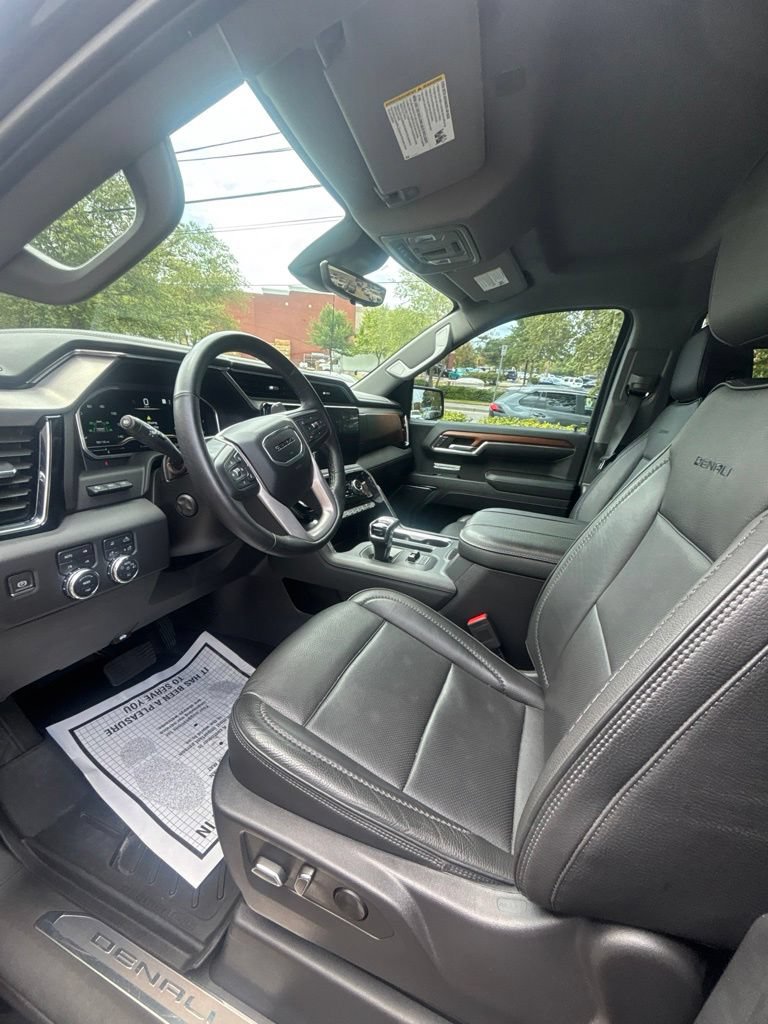 Used 2023 GMC Sierra 1500 Denali w/ Technology Package AWD/4WD image 12