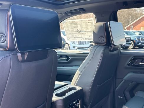 New 2026 GMC Yukon XL AT4 w/ AT4 Premium Plus Package image 23