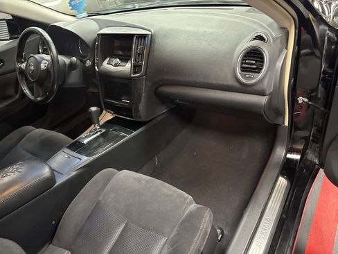 Used 2010 Nissan Maxima 3.5 S image 12