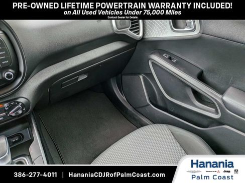 Used 2024 Kia Soul LX w/ Option Group 015 FWD image 16
